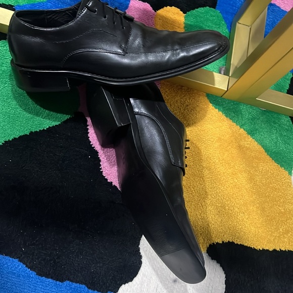 Gently used dress shoes for men very well kept and maintained black shiny - Picture 4 of 8